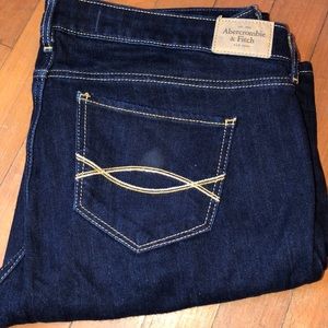 Dark wash Abercrombie & Fitch skinny jeans
